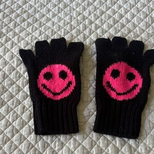 Kids Black and Pink Smiley Face Gloves